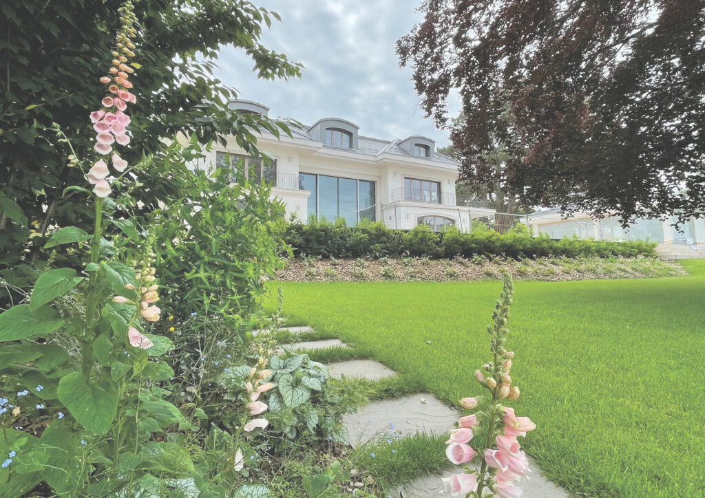 JARDIN À ANIÈRES
